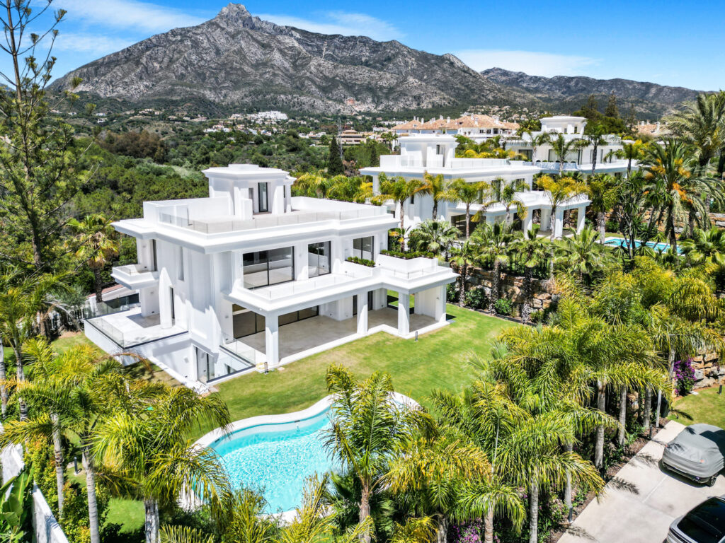 Villa in Marbella — Ref. V5354