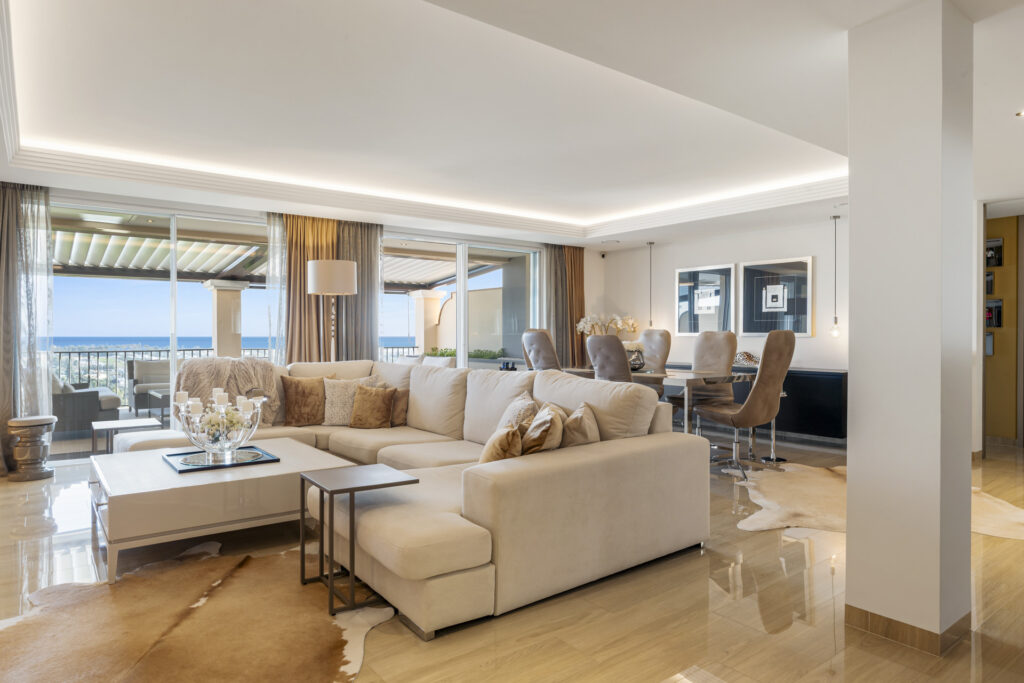 Penthouse in Benahavis — Ref. PH4036