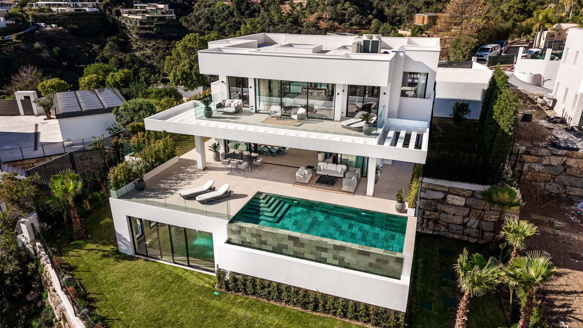 Villa in Benahavis — Ref. V6214P