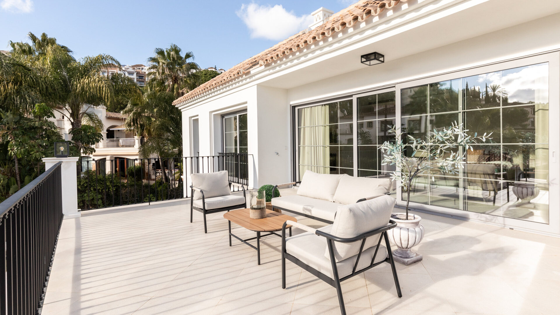 Villa in Benahavis — Ref. V4598