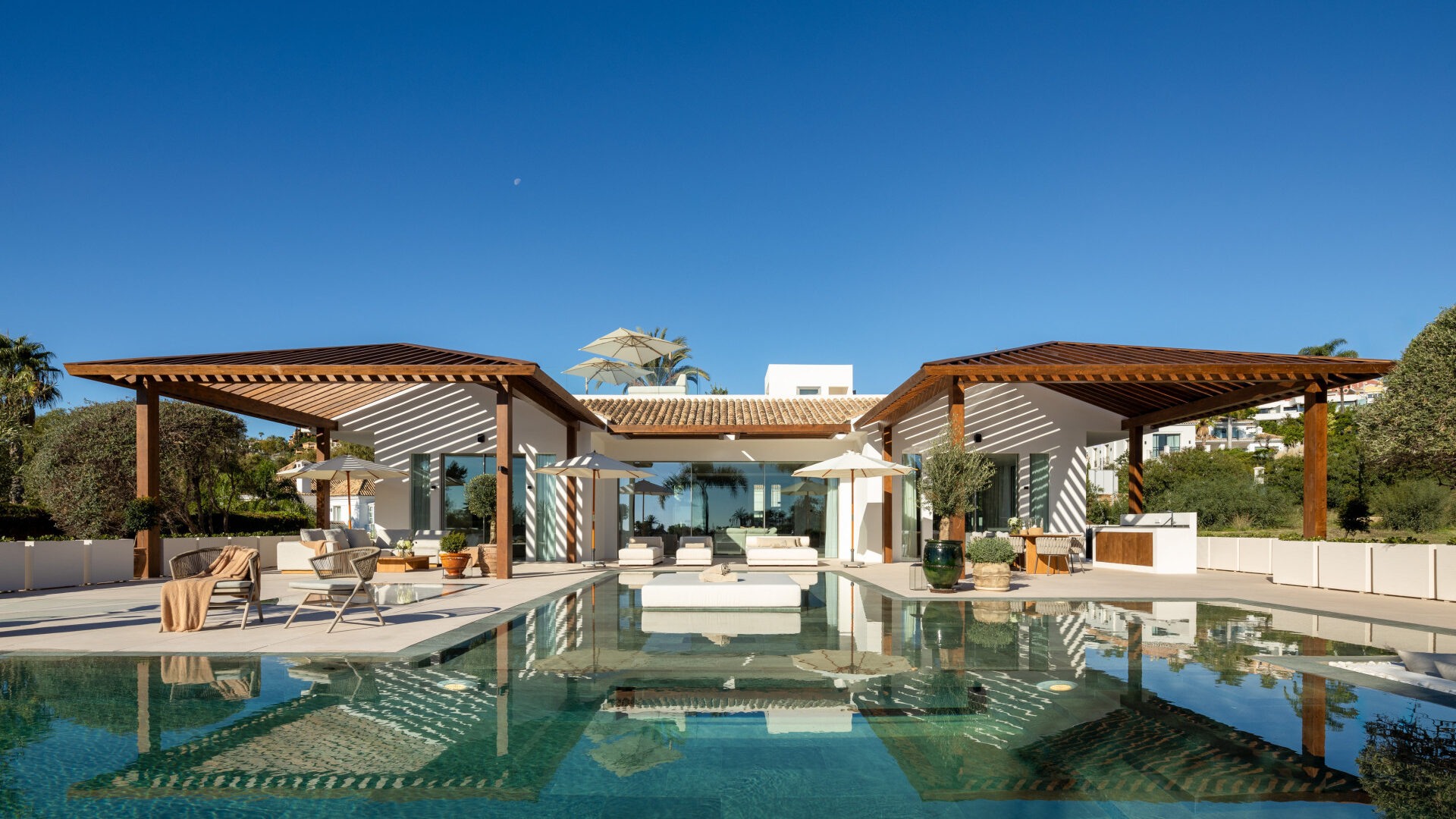 Villa in Marbella — Ref. V6205