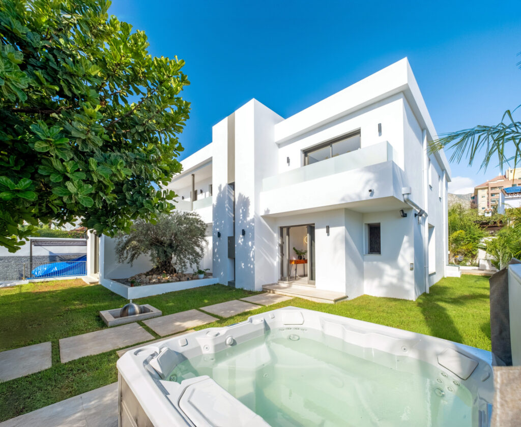 Villa in Marbella — Ref. V5440