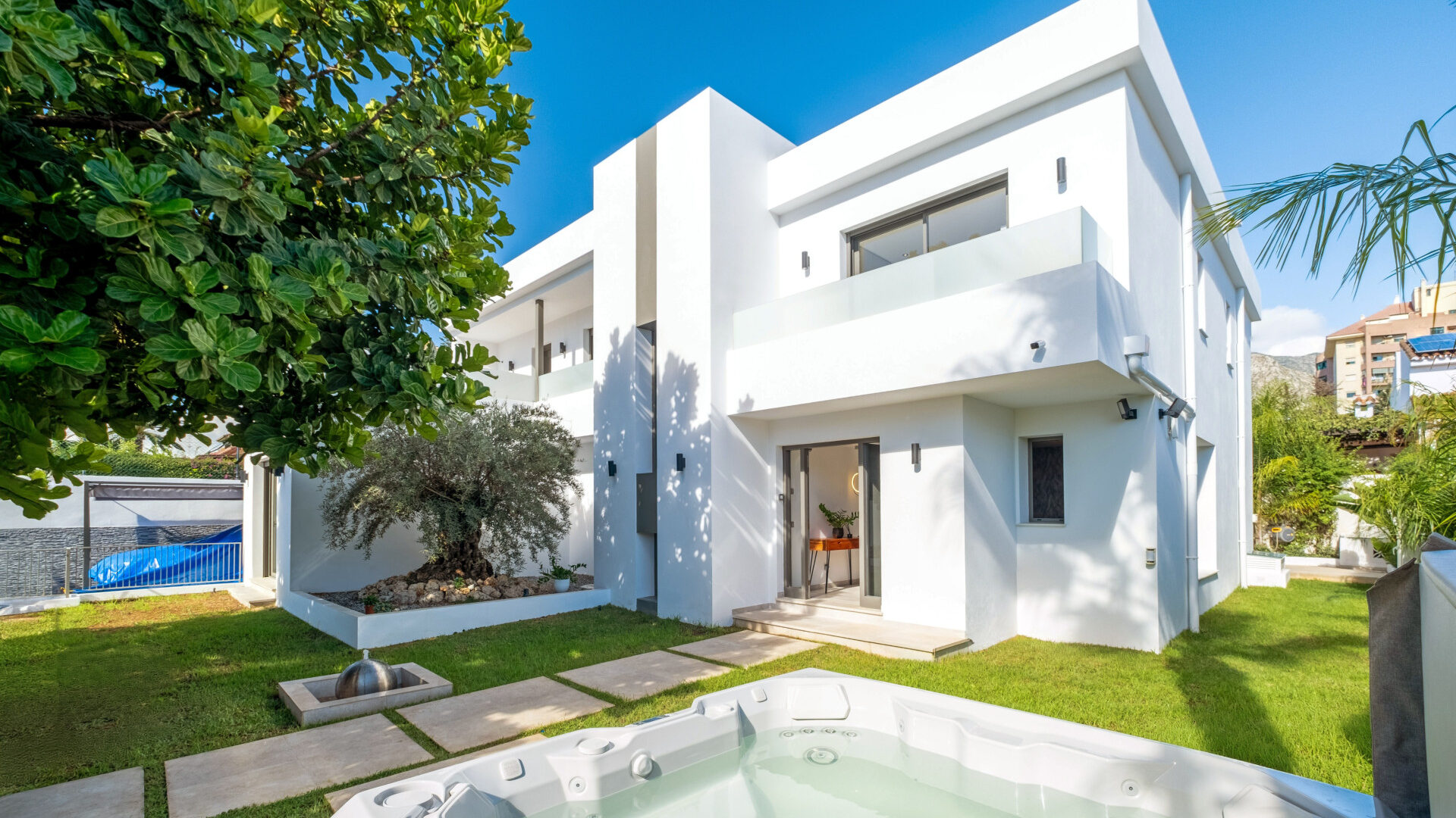 Villa in Marbella — Ref. V5440
