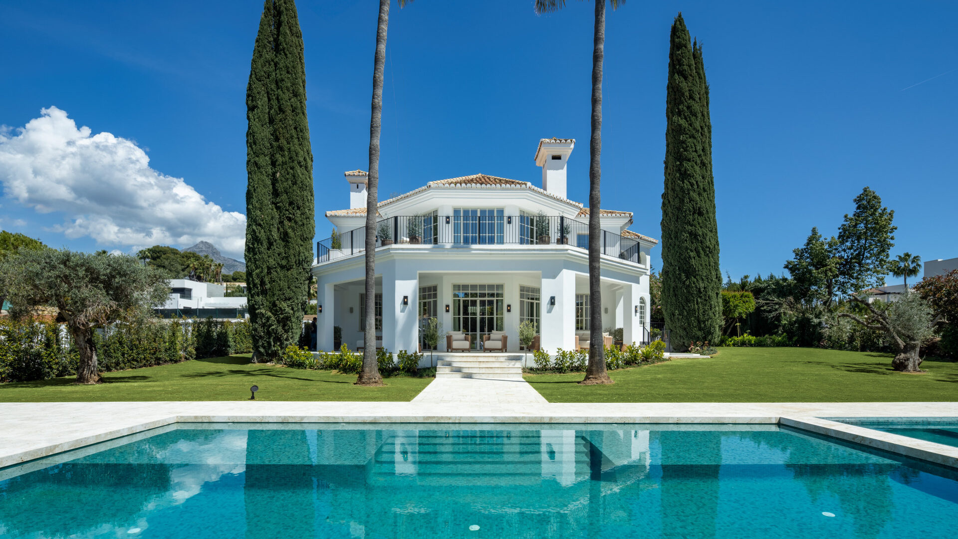 Villa in Marbella — Ref. V5449