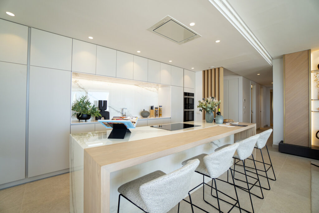 Apartment in Benahavis — Ref. A3682P